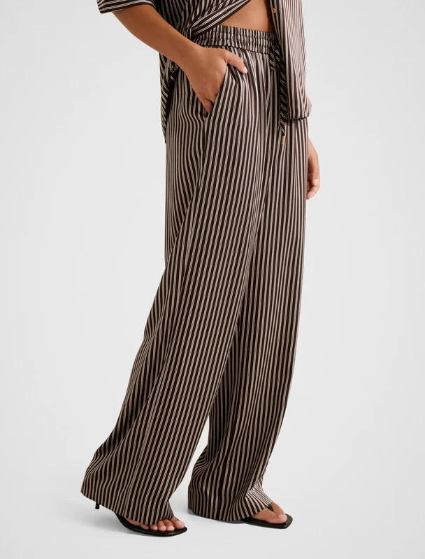 forever new  JENNA Drawstring Waist Wide Leg Pants for Women | Best Price UAE